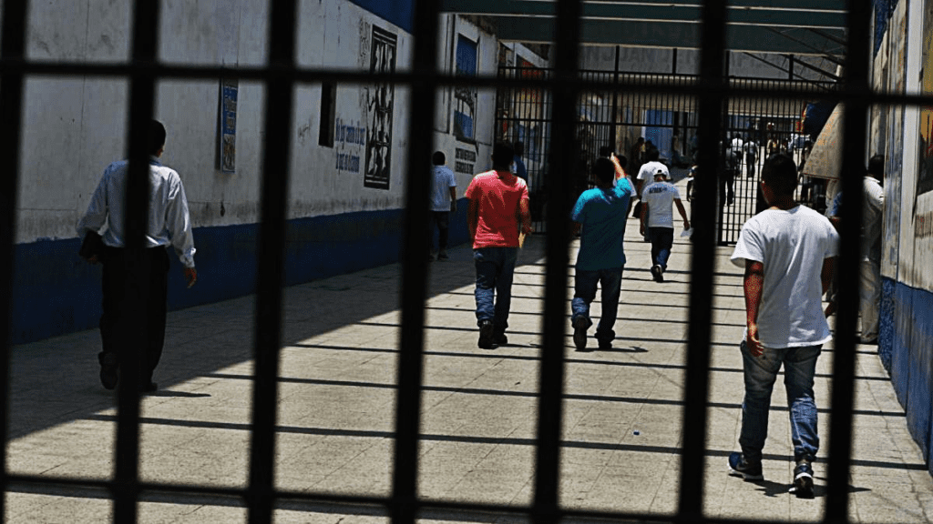 Las personas que están en los centros penitenciarios del Perú sin una sentencia firme podrían tener derecho al voto en las jornadas electorales de carácter nacional.